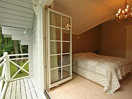 Countryside Chalet in Bomal sur Ourthe With Sauna, Balcony