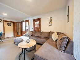 Spacious Holiday Home in the Eifel National Park