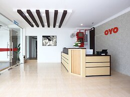 OYO 89888 Dz Residence Guest House