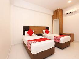 OYO 89888 Dz Residence Guest House