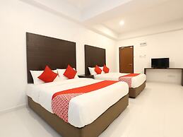 OYO 89888 Dz Residence Guest House