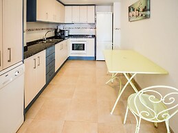 Comfortable Apartment Near the Sea