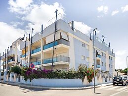 Comfortable Apartment Near the Sea