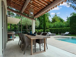 Beachside Bliss in Gassin