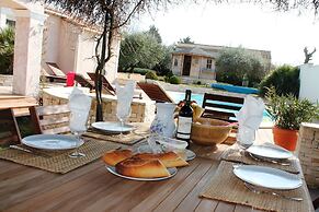 Villa in Languedoc With Pool Near Historic Cities
