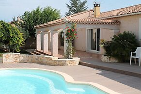 Villa in Languedoc With Pool Near Historic Cities