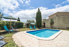 Villa in Beaufort With Pool & Views