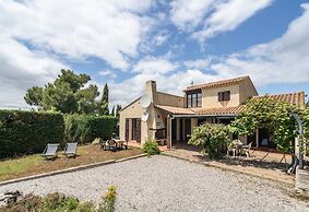Villa in Beaufort With Pool & Views