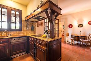 Villa in Beaufort With Pool & Views