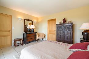 Villa in Limoux With Private Pool & Mountain Views
