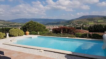 Villa in Limoux With Private Pool & Mountain Views