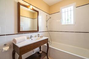 Villa in Limoux With Private Pool & Mountain Views