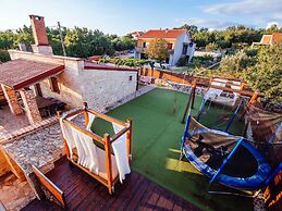 Holiday Home in Jasenice With Garden