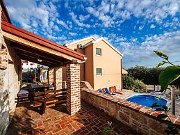 Holiday Home in Jasenice With Garden