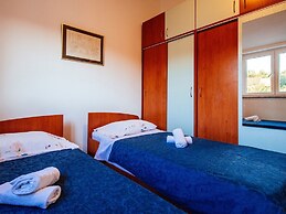 Holiday Home in Jasenice With Garden