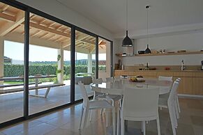 Villa in Malaucene Near Mont Ventoux