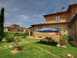 Farm-to-table Tuscan Cottage