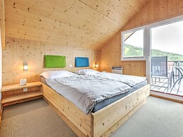 Cozy Chalet in Hohentauern near Forest