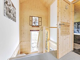 Cozy Chalet in Hohentauern near Forest