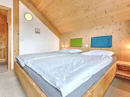 Cozy Chalet in Hohentauern near Forest