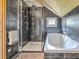 Cozy Chalet in Hohentauern near Forest