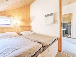 Cozy Chalet in Hohentauern near Forest