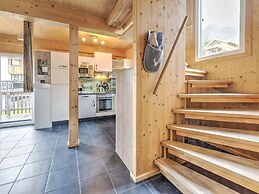 Cozy Chalet in Hohentauern near Forest