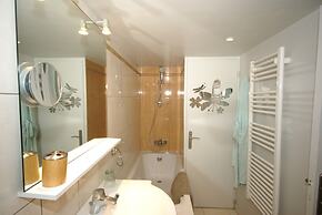 Charming Escape, Yevre-la-ville