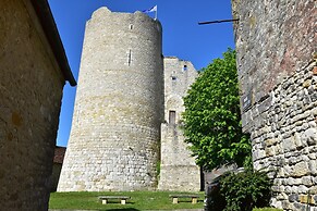 Charming Escape, Yevre-la-ville