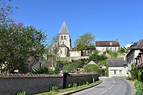 Charming Escape, Yevre-la-ville