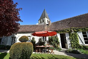 Charming Escape, Yevre-la-ville
