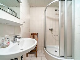 Modern Apartment in Tabarz Thüringer Wald With Garden