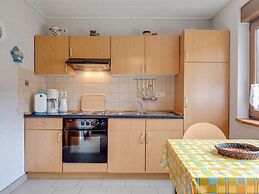 Cozy Apartment near Sea in Warin