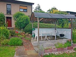 Cozy Apartment near Sea in Warin