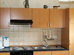 Cozy Apartment near Sea in Warin