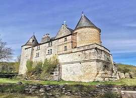 Cottage in Bourgnac With Whirlpool