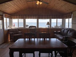 Hollys Resort