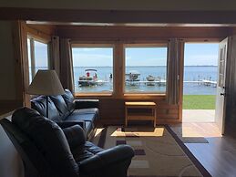 Hollys Resort