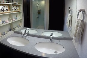 Nakagawa's Cozy House