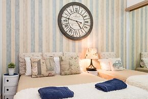 The Clock House Beachfront