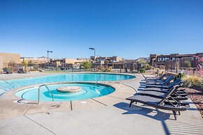 Overlook Oasis
