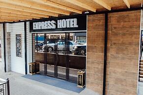 Express City Hotel