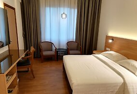 Crystal Crown Hotel Harbour View