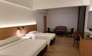 Crystal Crown Hotel Harbour View