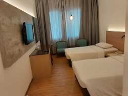 Crystal Crown Hotel Harbour View