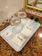 Crystal Crown Hotel Harbour View