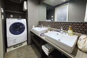 MONday Apart Nihonbashi Ningyocho (Formerly MONday Apart Nihonbashi Su