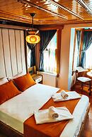 Astra Boutique Hotel