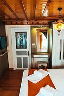 Astra Boutique Hotel