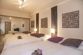 Shinsaibashi-House B